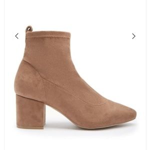 Forever 21 faux suede tan sock booties size 7.5